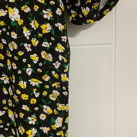 Gorgeous yellow floral dress - see pictures for floral pattern - Picture 3 of 4